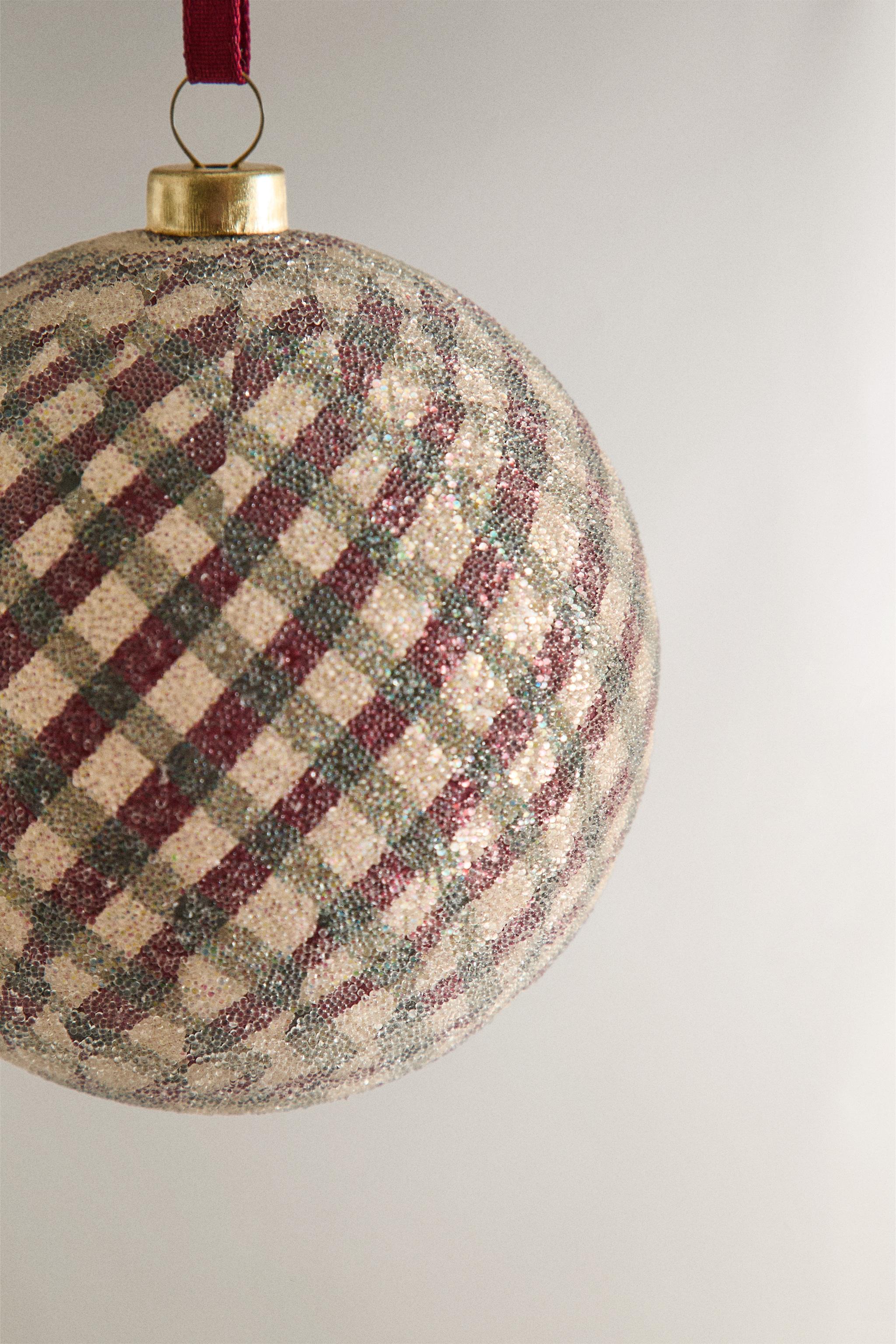 CHRISTMAS TREE BALL ORNAMENT